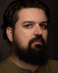 headshot_thum-3.jpg