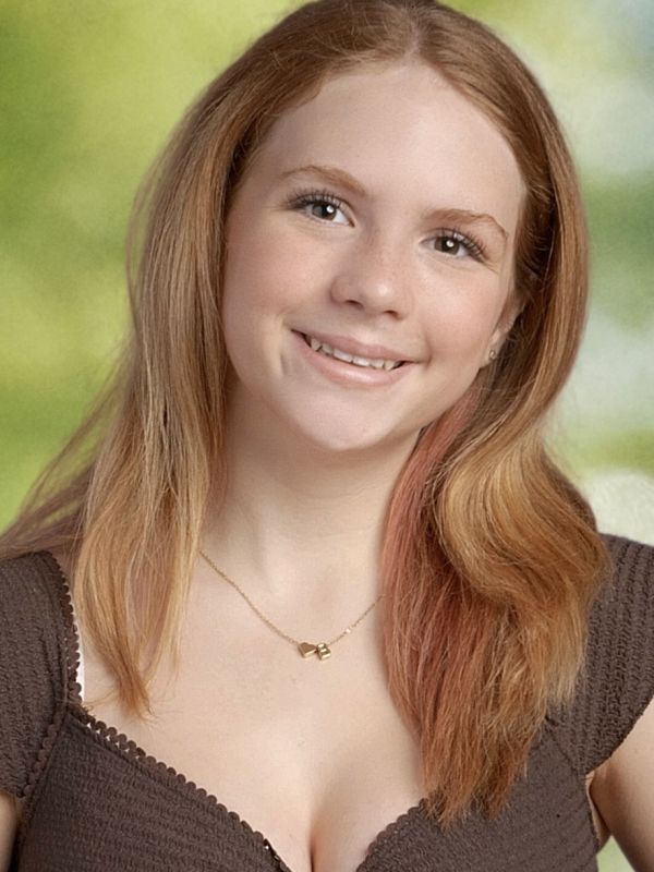 Headshot Bailey T.jpeg