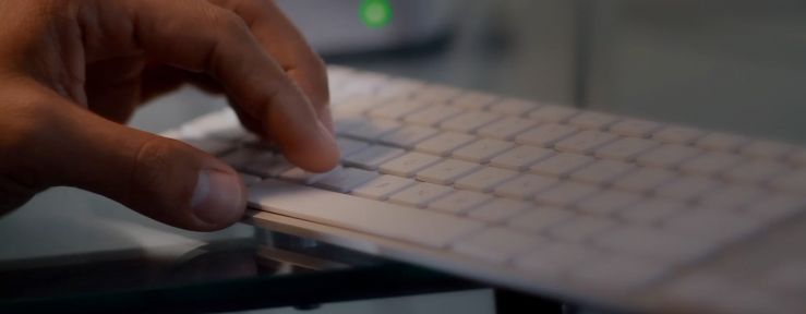 fingers on a keyboard